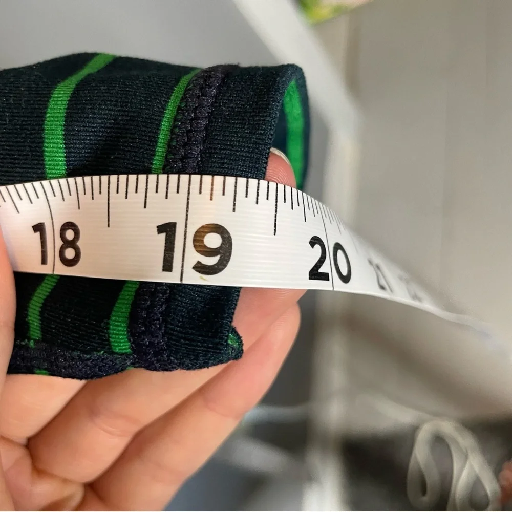 Athleta navy blue and green stripe cropped leggings size small
